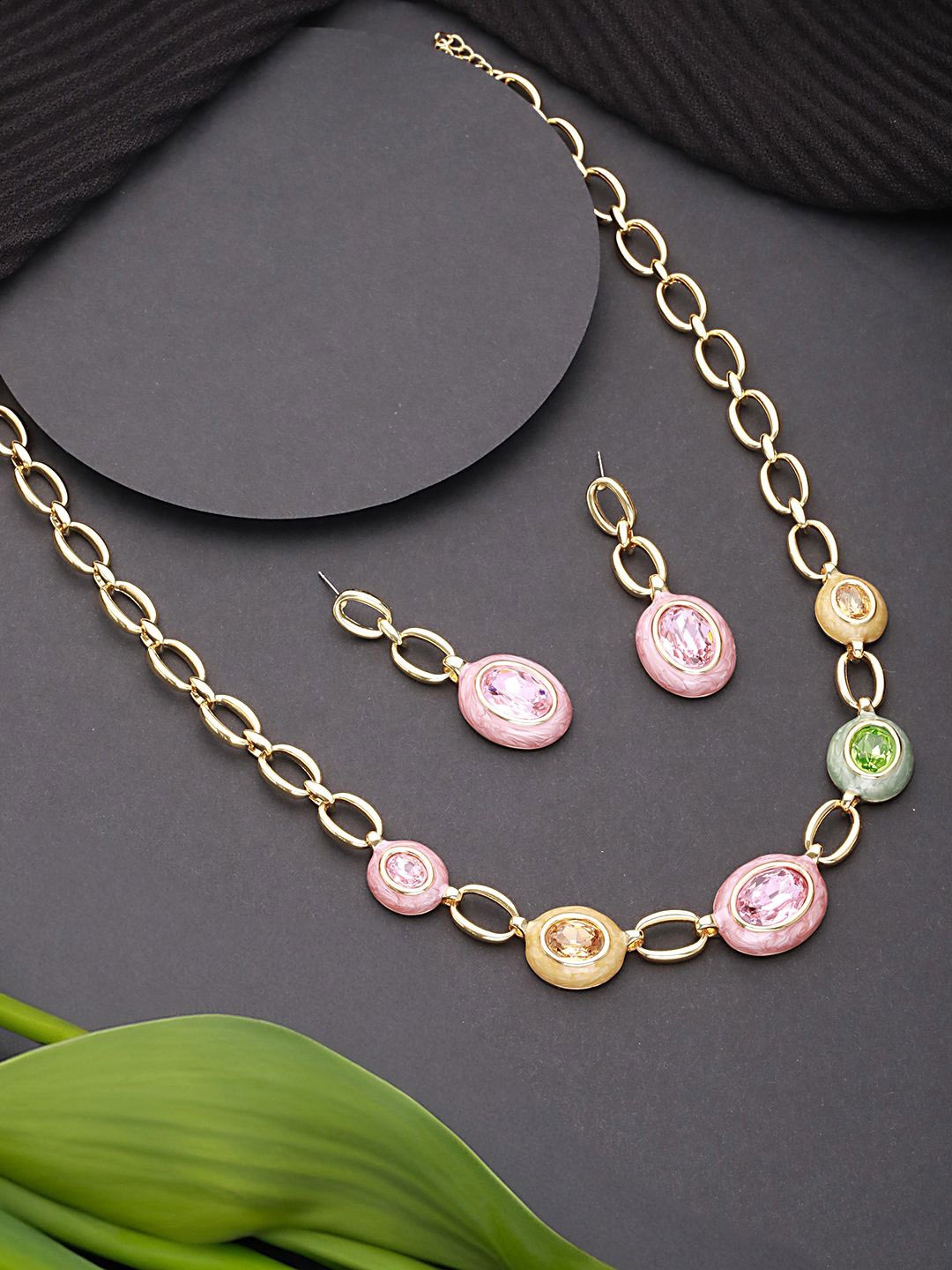 

SARAF TRENDZ Gold-Plated Crystal Stone-Studded Jewellery Set