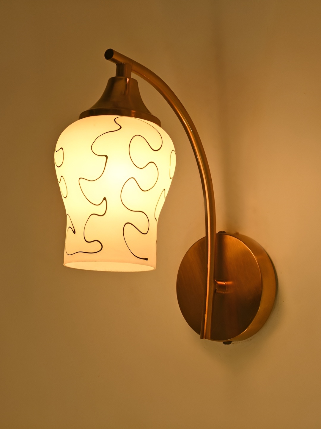 

Afast Black & White Glass Traditional Rectangle Shaped Wall Lamp