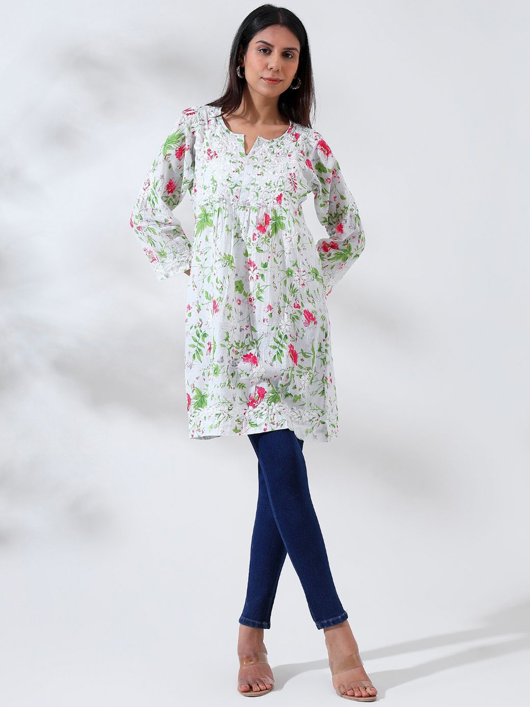 

Hastya Kala Floral Printed Chikankari Notch Neck Straight Kurta, White