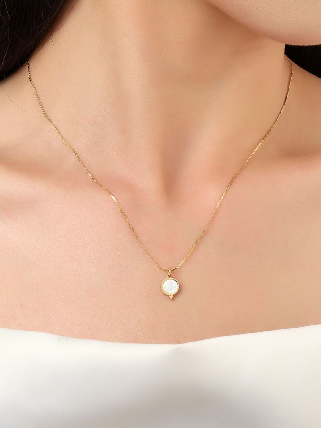 

SALTY Poshy Marble Pendant With Chain, Gold