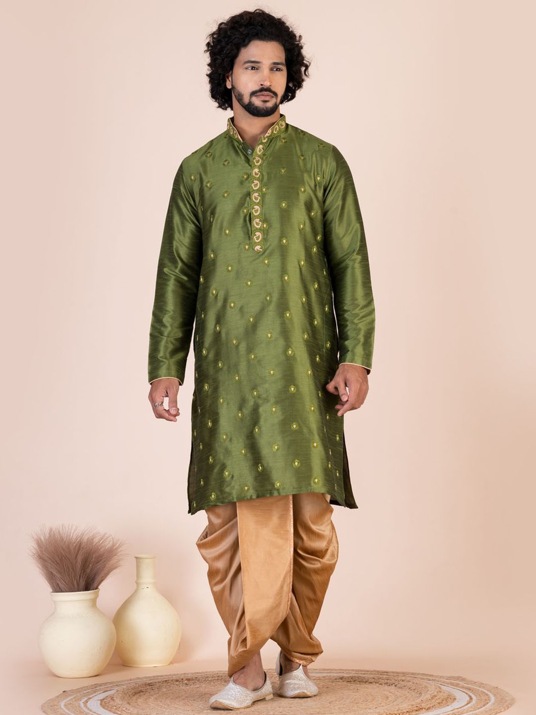 

HU - Handcrafted Uniquely Floral Embroidered Mandarin Collar Cotton Silk Kurta, Green