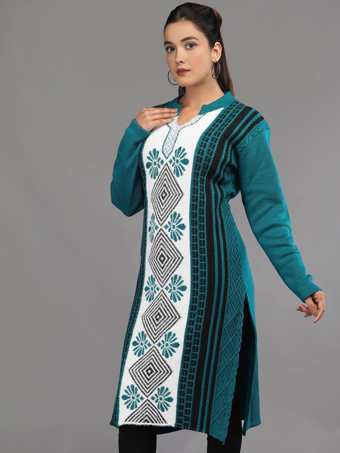 

TYSORT Geometric Woven Design Woollen Straight Kurta, Green