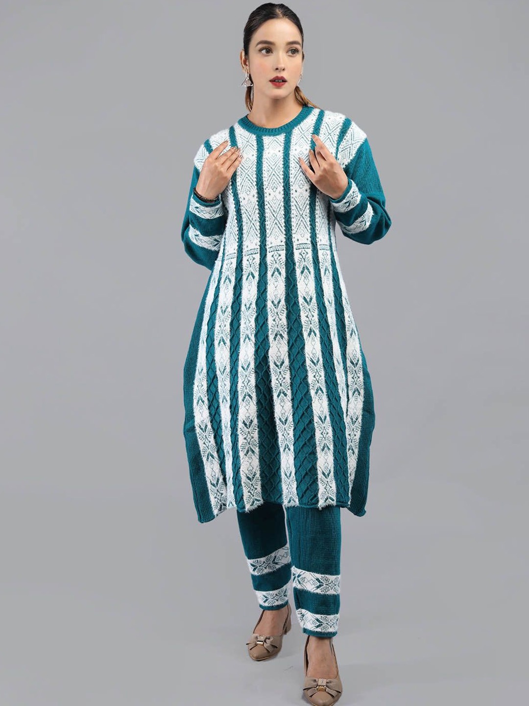 

TYSORT Ethnic Motifs Woven Design Knitted Weave A-Line Kurta With Trouser, Green