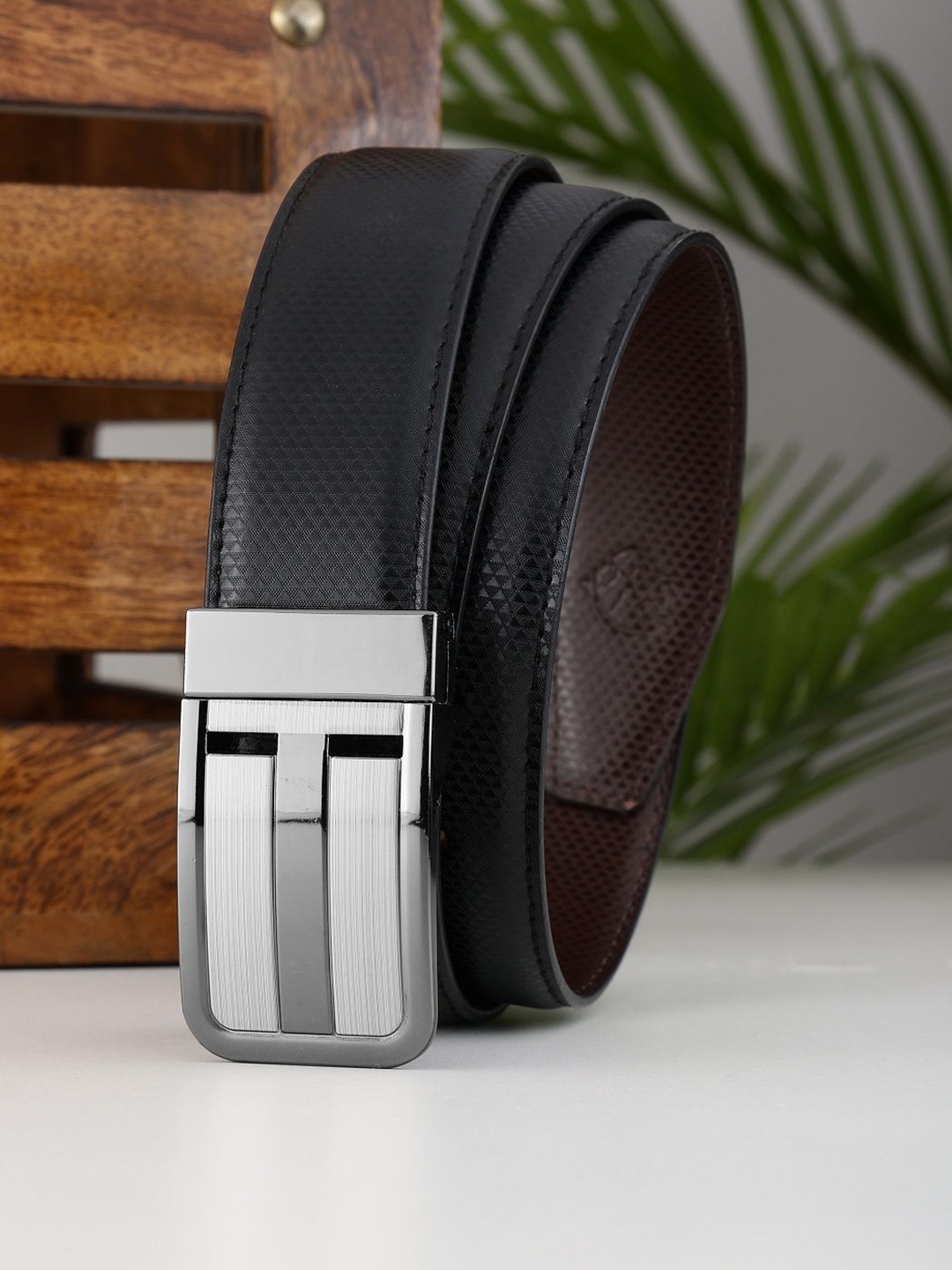 

SAZARA Men Textured Leather Belt, Black