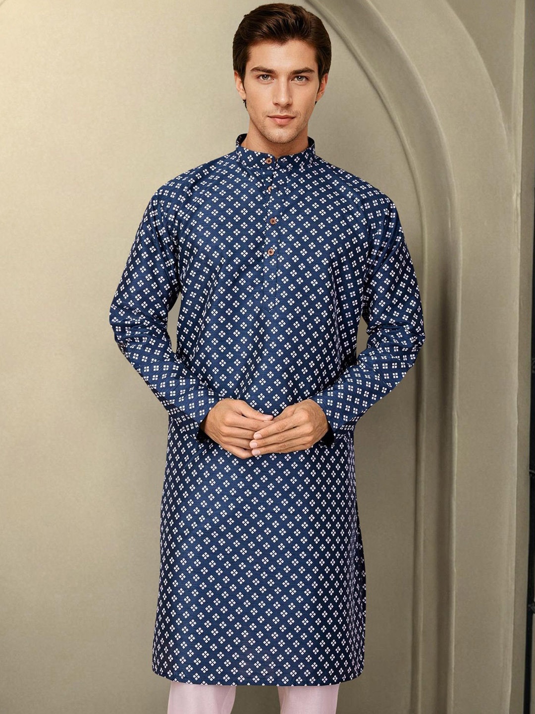 

Anouk Geometric Printed Mandarin Collar Straight Kurta, Navy blue