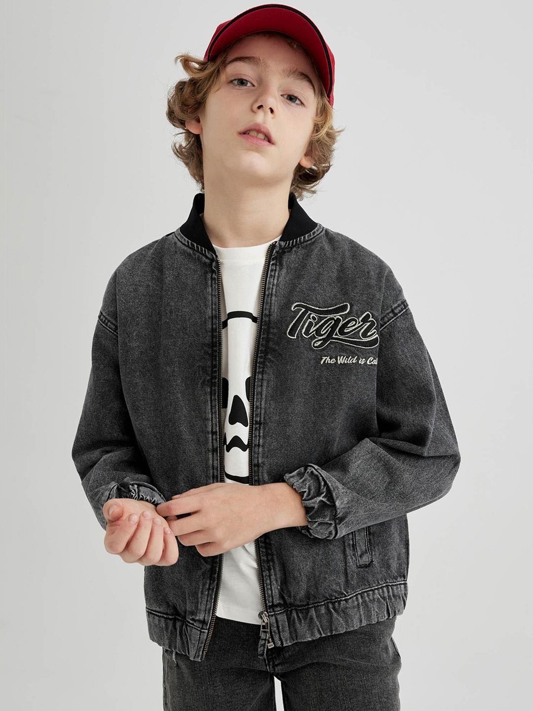 

DeFacto Boys Stand Collar Cotton Denim Jacket, Black