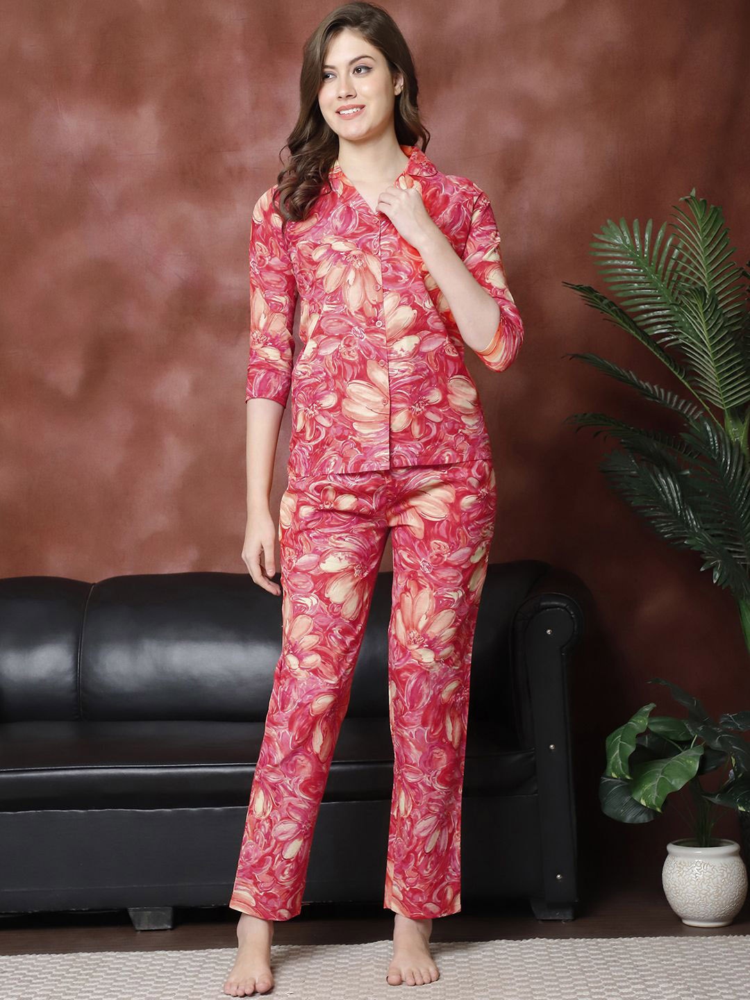 

Claura Women Pure Cotton Floral Night suit, Red