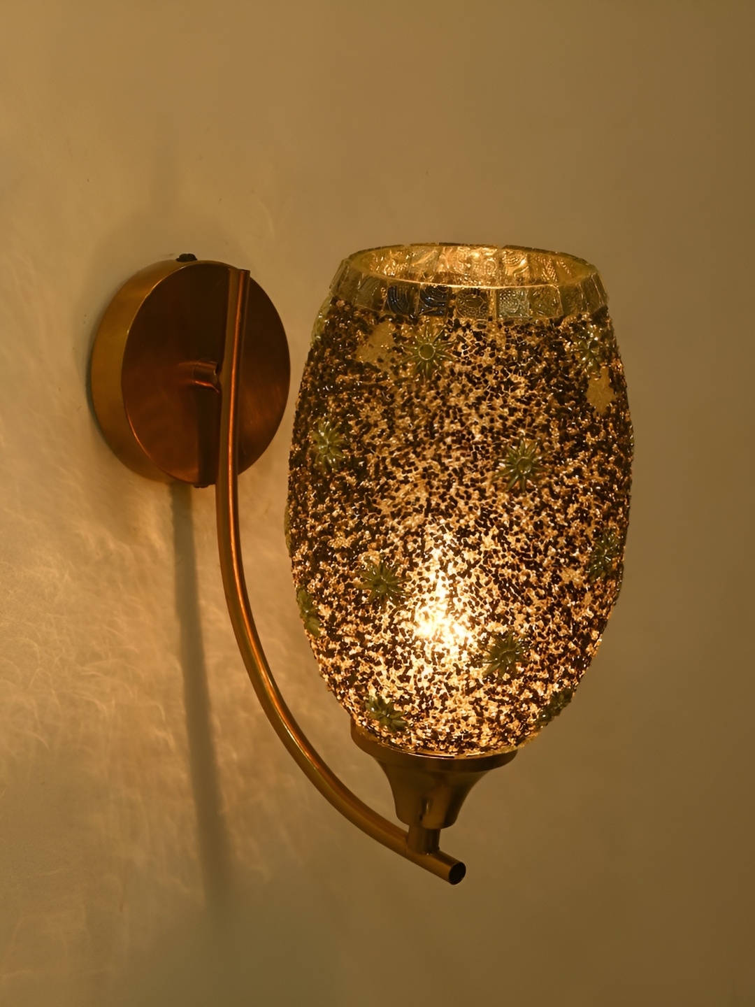 

Afast Black & Gold Toned Textured Glass Cylinder Shaped Wall Lamp