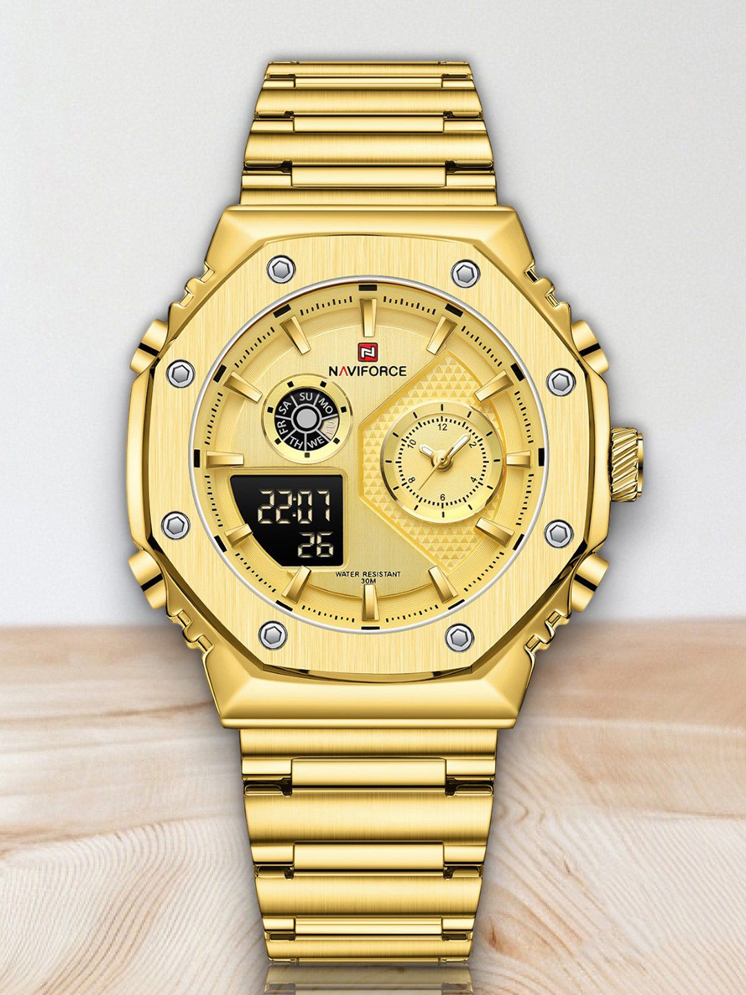 

Naviforce Men Brass Embellished Dial & Stainless Steel Straps Analogue and Digital Multi Function Watch, Gold