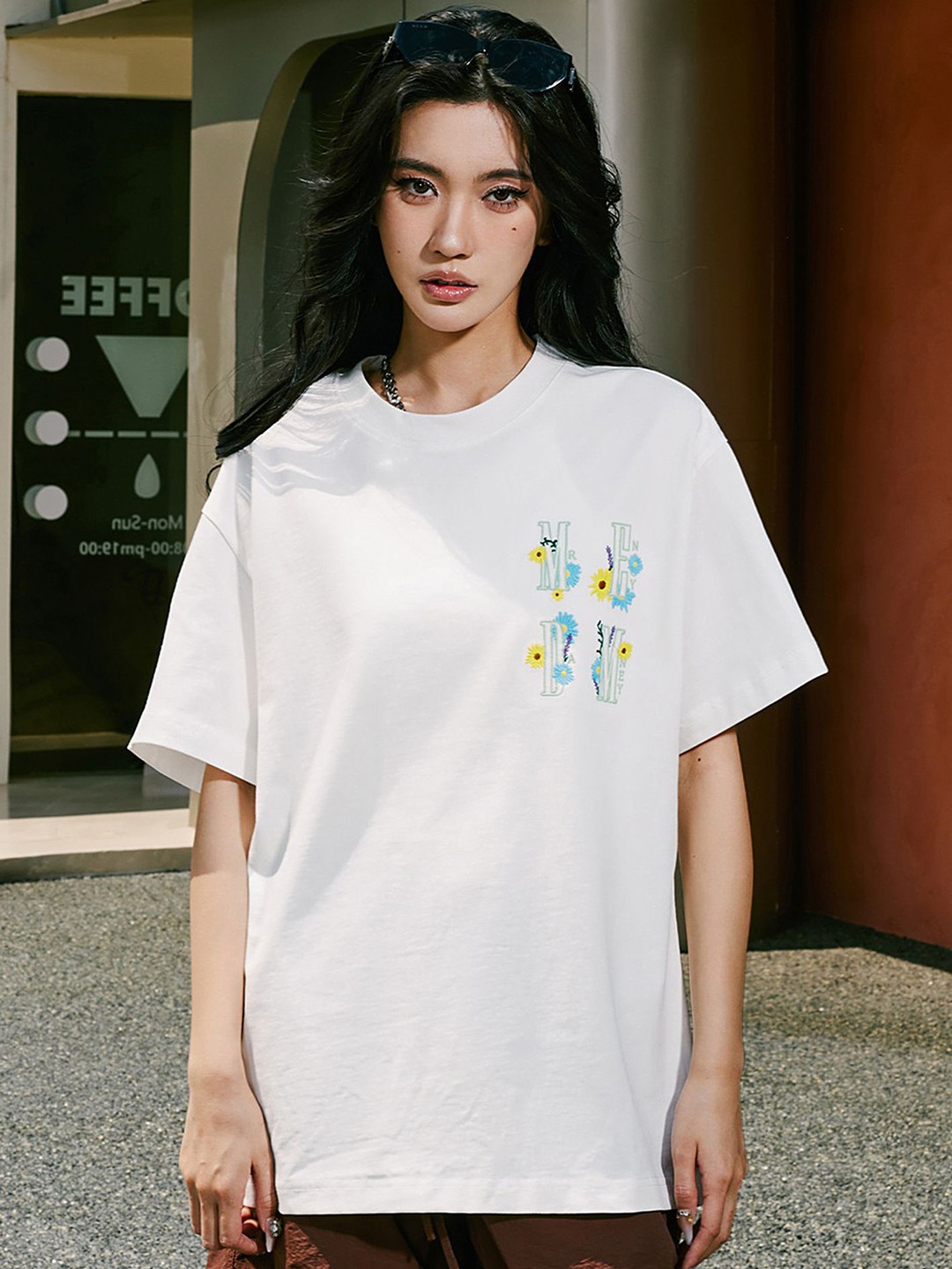 

LULU & SKY Extended Sleeves Cotton Top, White