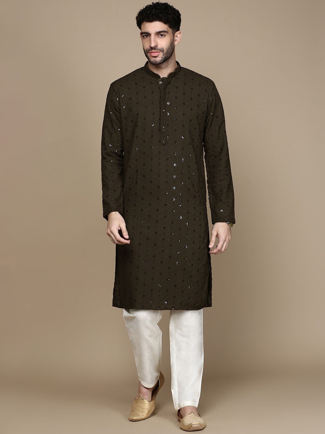 

Rishika Ethnic Motifs Embellished Sequinned Straight Kurta, Green