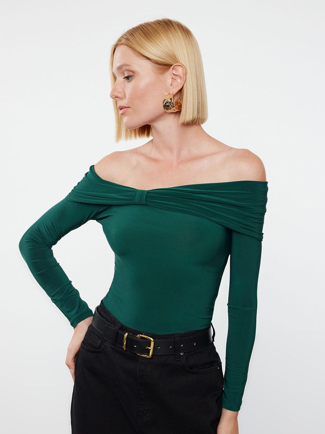 

Trendyol Off-Shoulder Bardot Top, Na