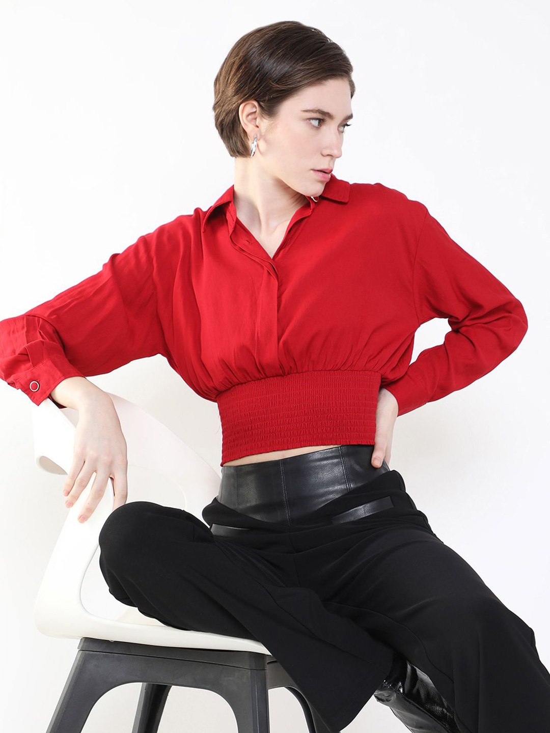 

SHOWOFF Cinched Waist Top, Red