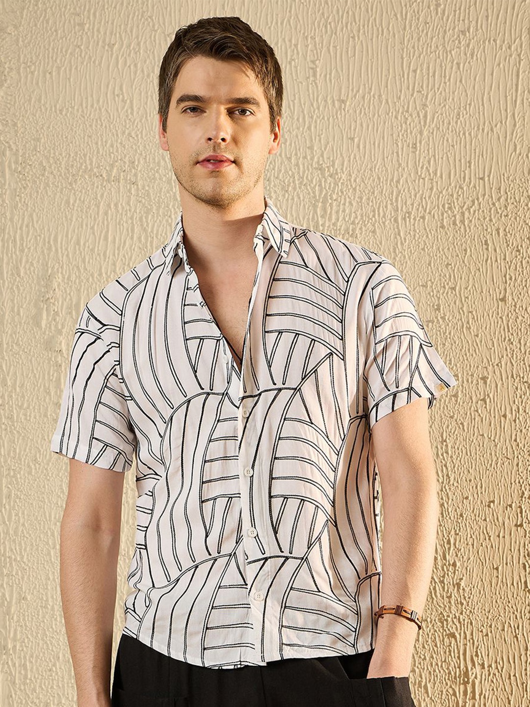 

Modeve Men Opaque Printed Casual Shirt, White