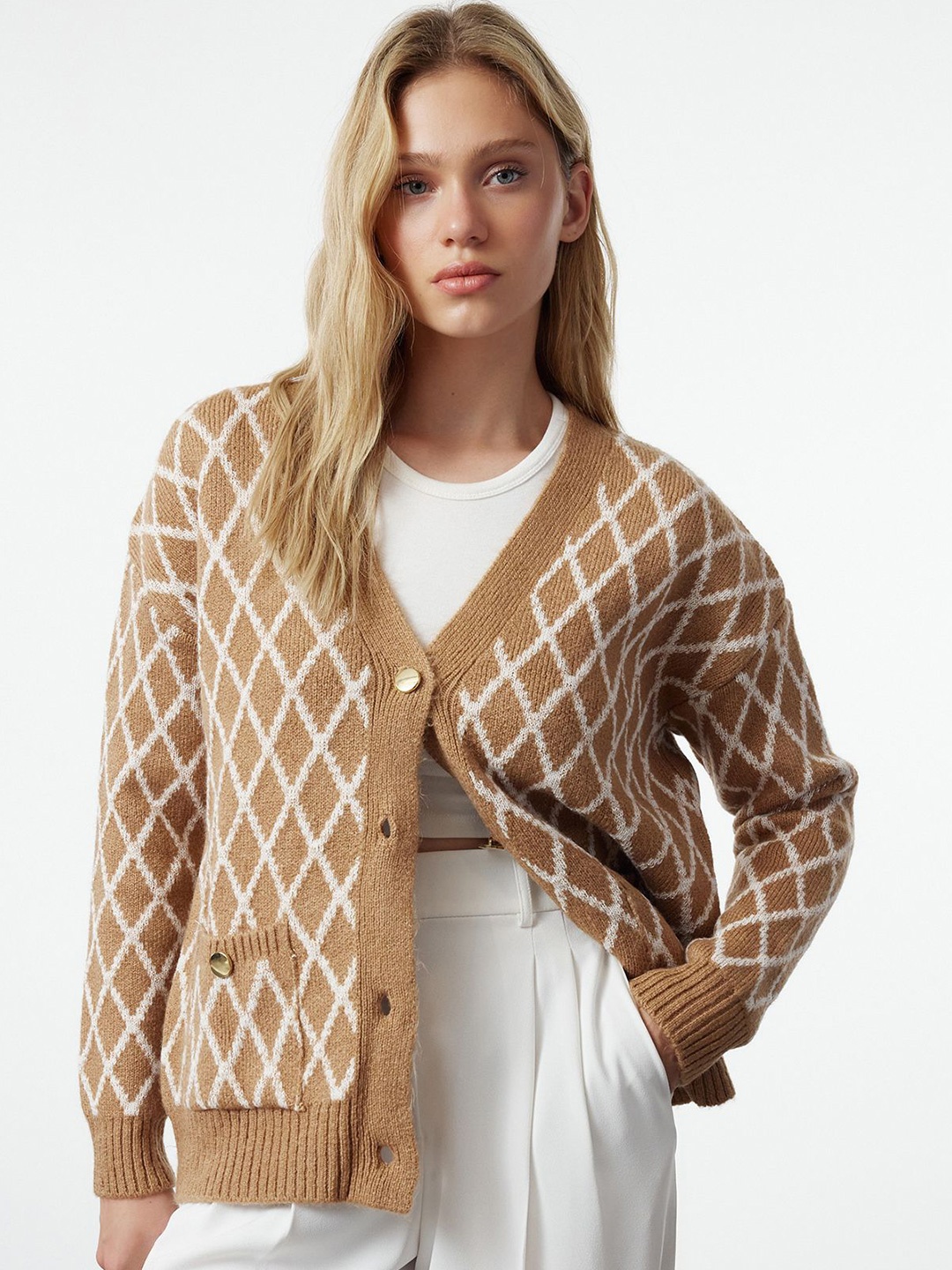 

Trendyol Women Checked Cardigan, Beige