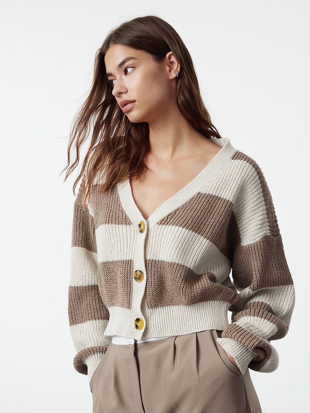 

Trendyol Women Colourblocked Crop Cardigan, Brown