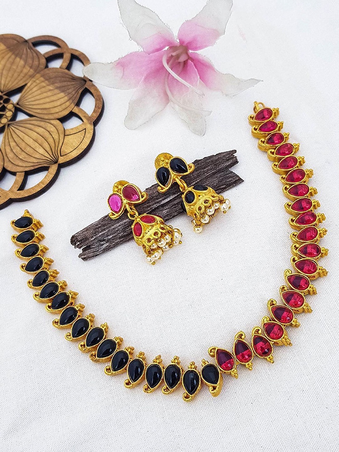 

GRIIHAM Gold-Plated Reversible American Diamond Studded Reversible Jewellery Set