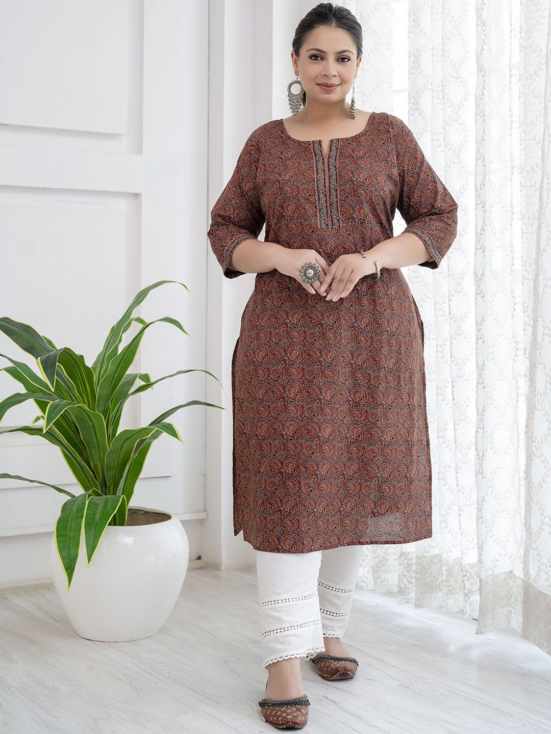 

Nayo Plus Size Ethnic Motifs Printed Round Neck Straight Kurta, Rust