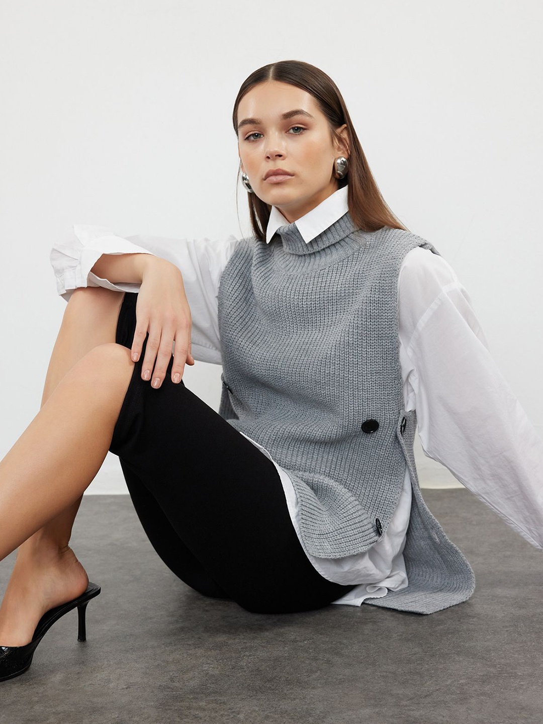 

Trendyol Women Sweater Vest, Grey