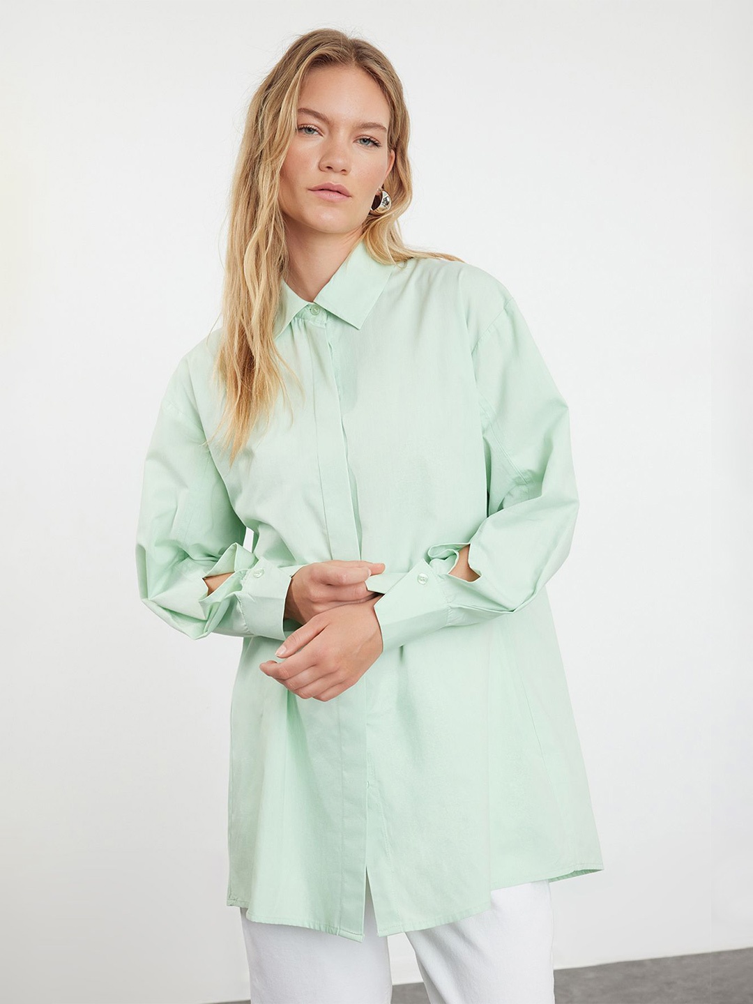 

Trendyol Women Opaque Casual Shirt, Na