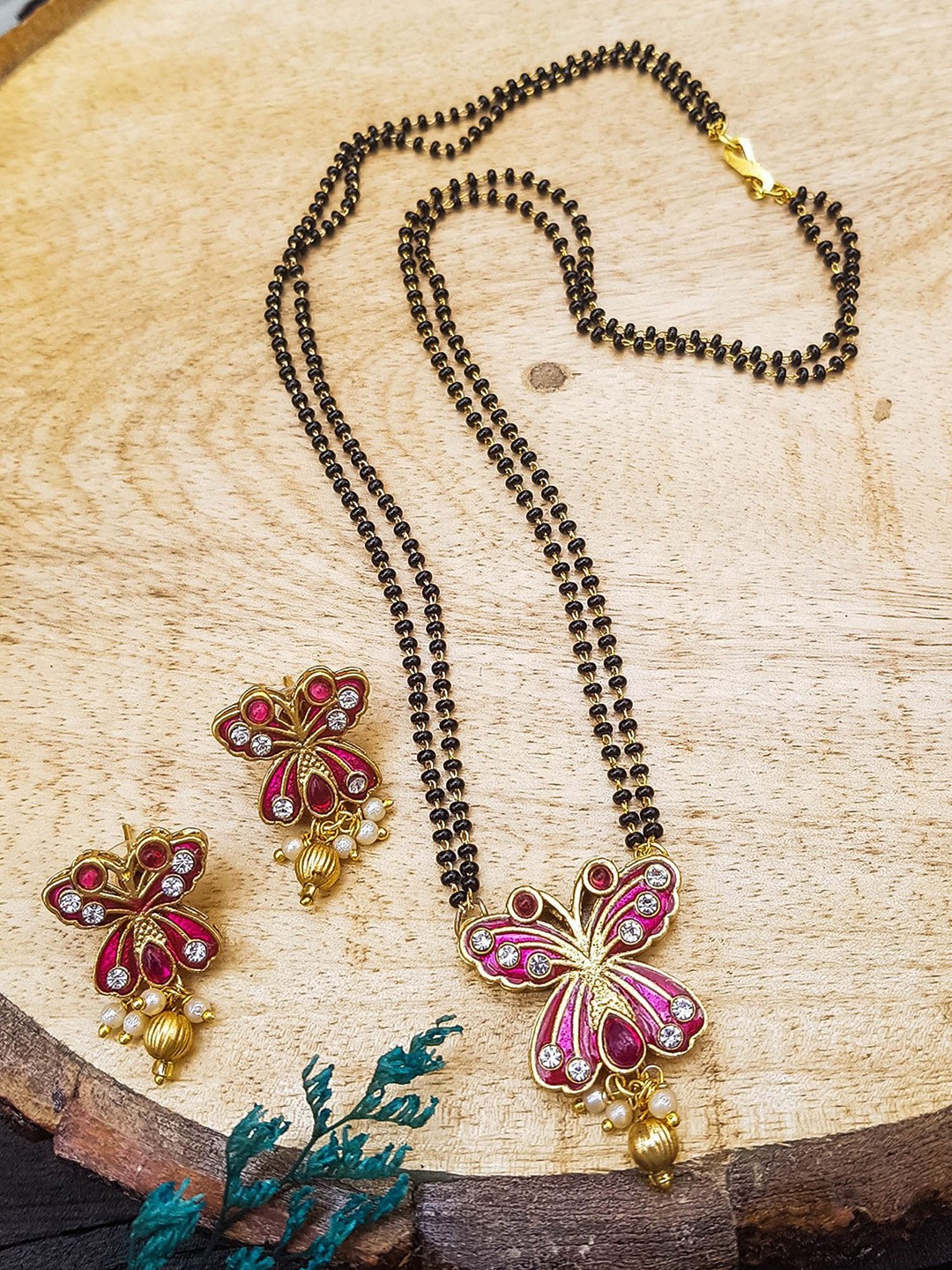 

GRIIHAM Gold-Plated American Diamond Studded & Beaded Jewellery Set