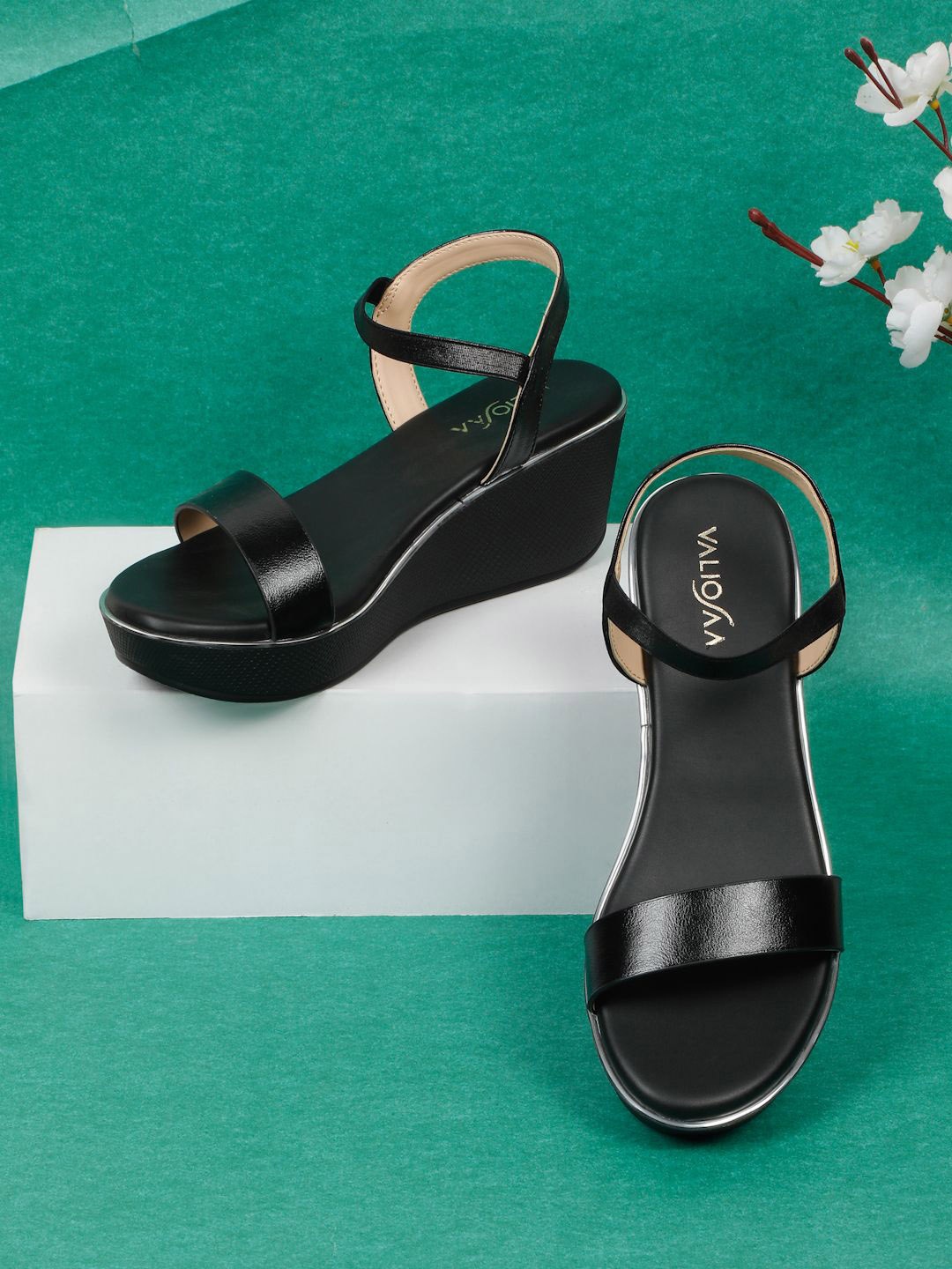 

VALIOSAA Party Wedge Sandals, Black