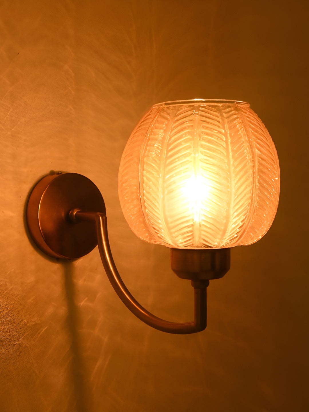 

Afast Beige and Gold-Toned Glass Contemporary Bell Shaped Wall Lamp