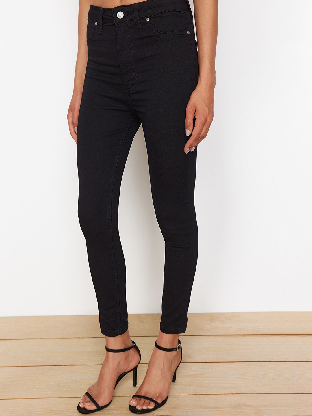 

Trendyol Women Solid Trousers, Black
