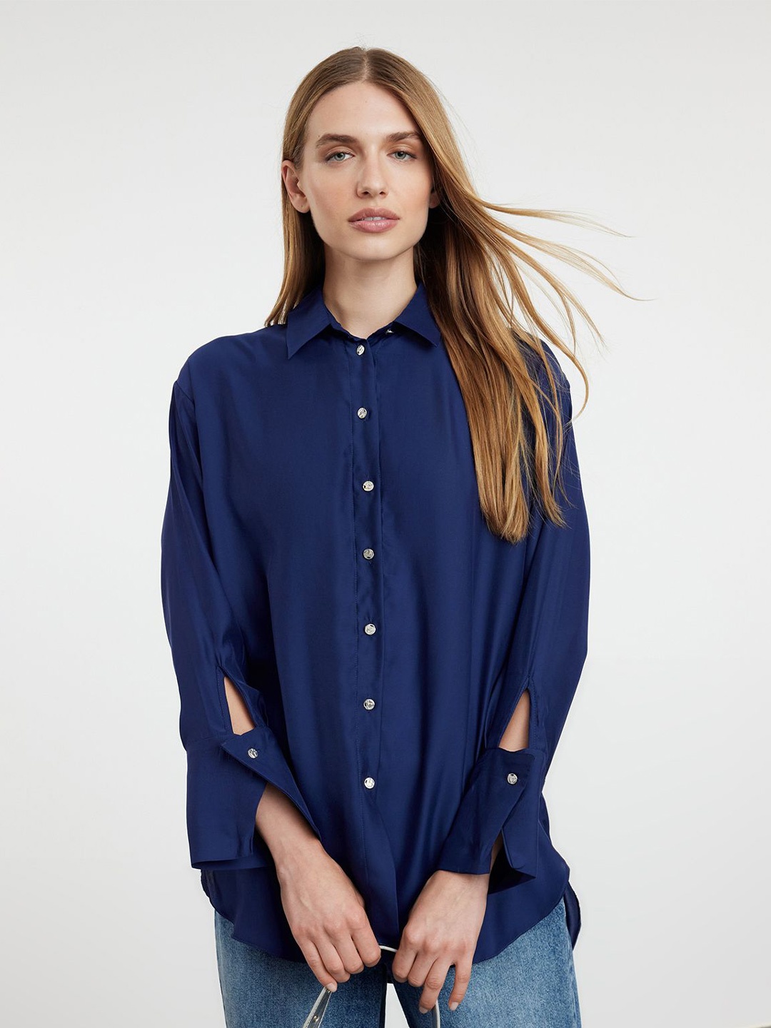 

Trendyol Women Opaque Casual Shirt, Na