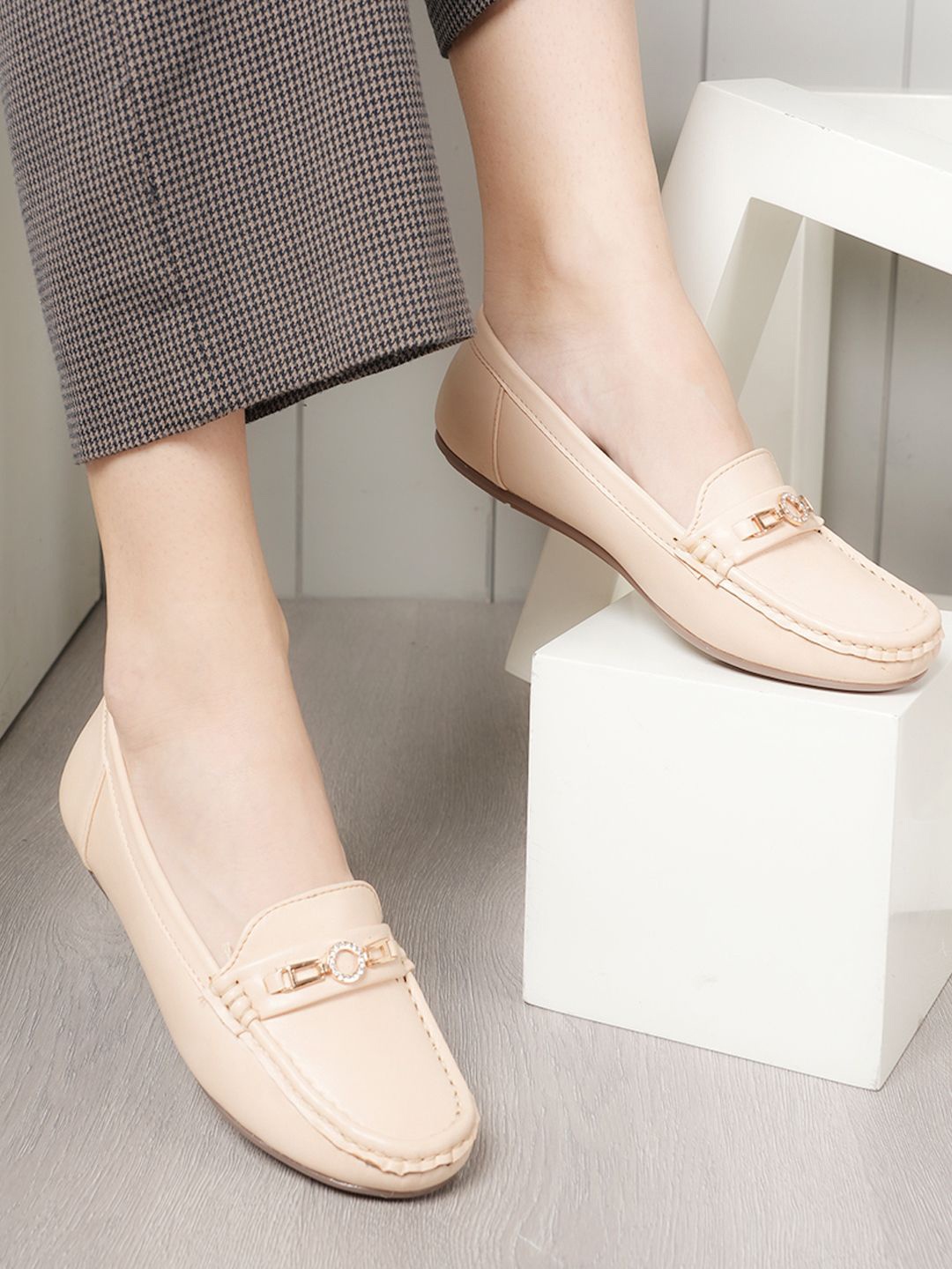 

DressBerry Women Slip-On Synthetic Loafers, Cream