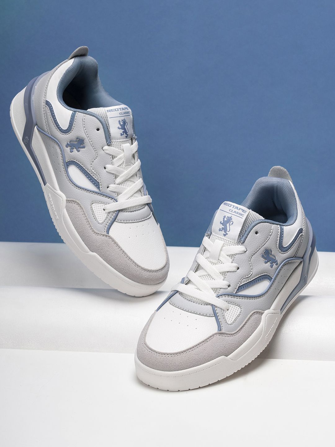 

Red Tape Men Colourblocked Sneakers, Grey