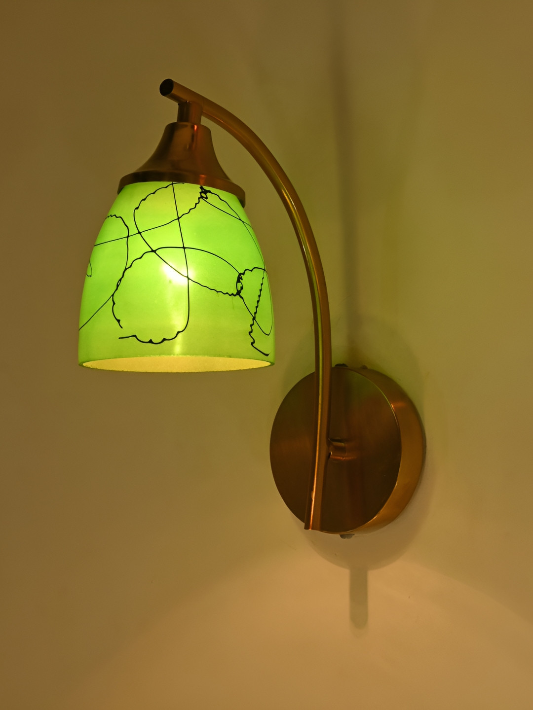 

Afast Green & Black Glass Contemporary Semi-Sphere Shaped Wall Lamp