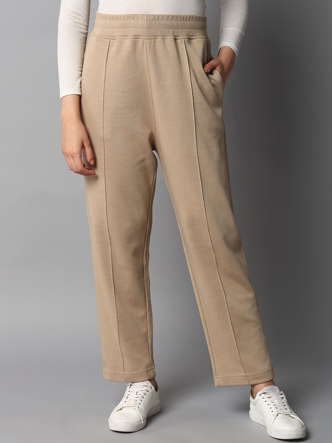 

Alan Jones Women Relaxed-Fit Track Pants, Beige