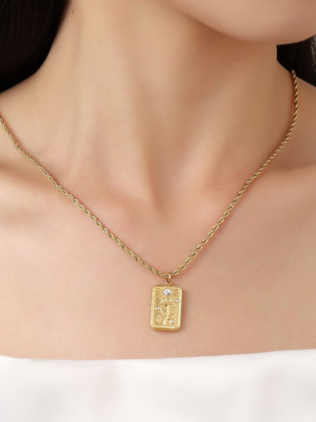

SALTY Stainless Steel & Floral Charm Pendant with Chain, Gold