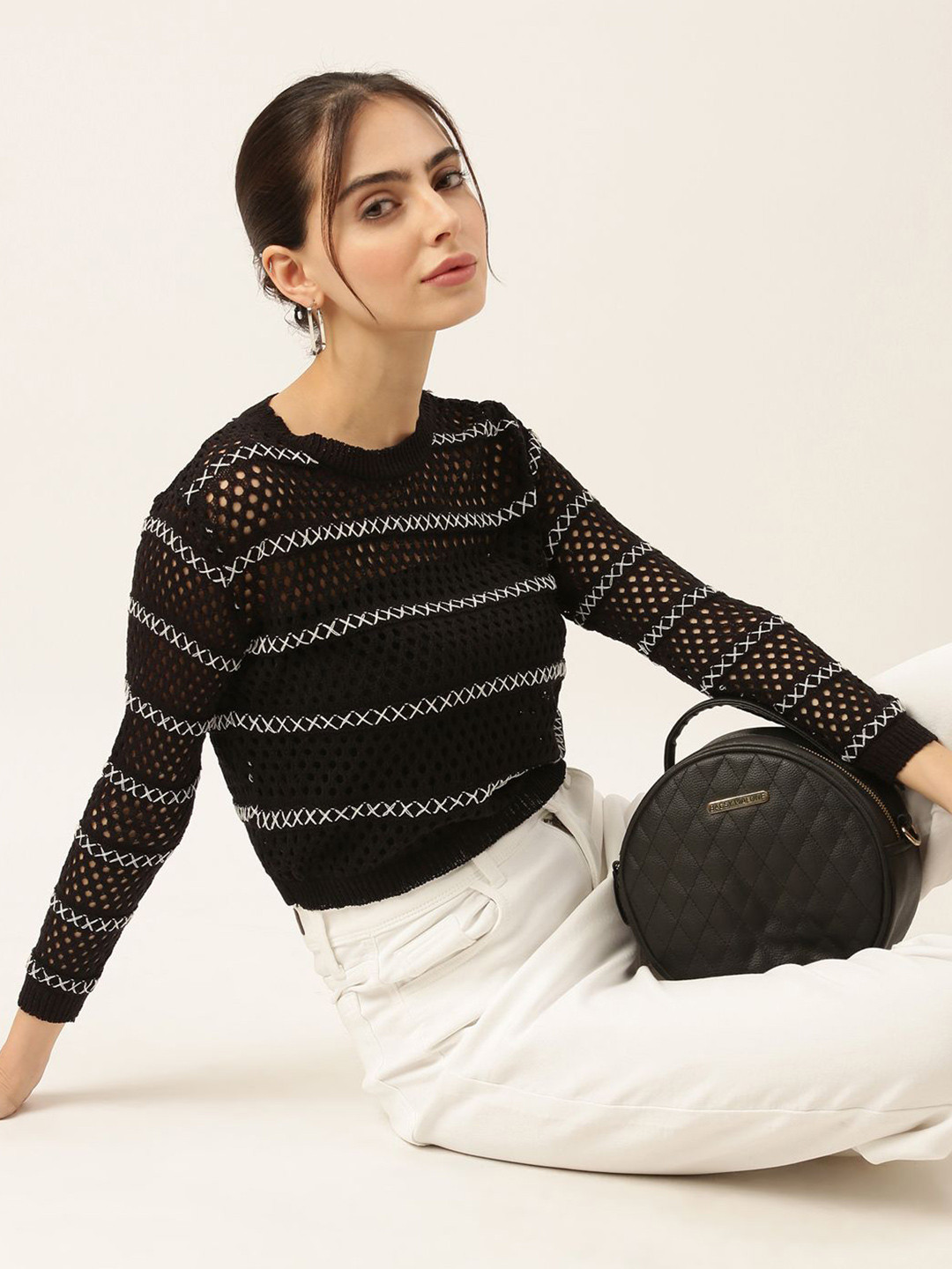 

SHOWOFF Crochet Top, Black