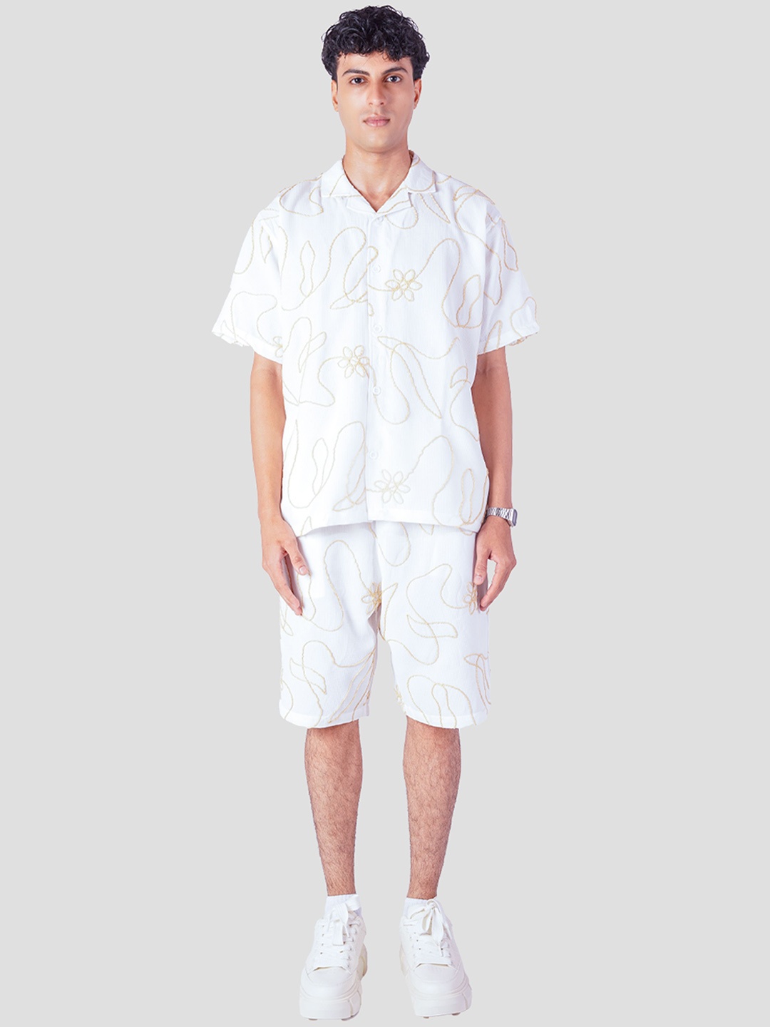 

HOP HEAD Floral Embroidered Cuban Collar Shirt With Shorts, White