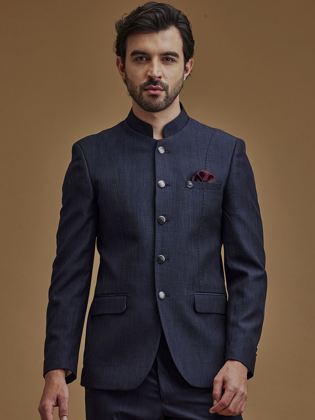 

Neumen Men Solid Mandarin Collar Bandhgala Sherwani Set, Blue