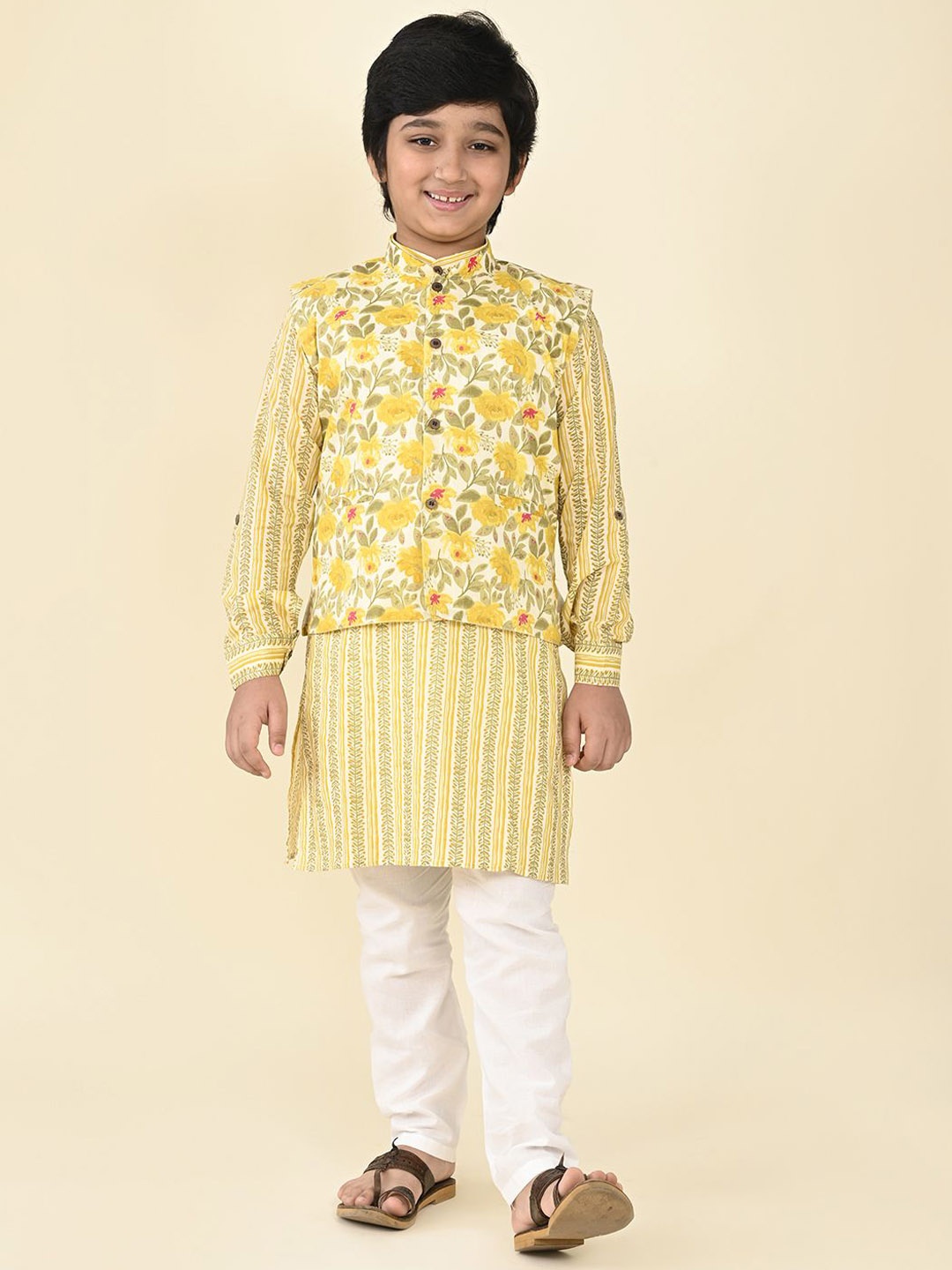 

LIL PITAARA Boys Floral Printed Pure Cotton Straight Kurta with Pyjamas With Nehru Jacket, Yellow