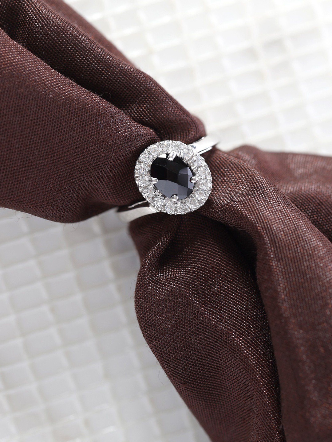 

Exotic India Oval Cut Faceted Garnet Sterling Silver Ring
