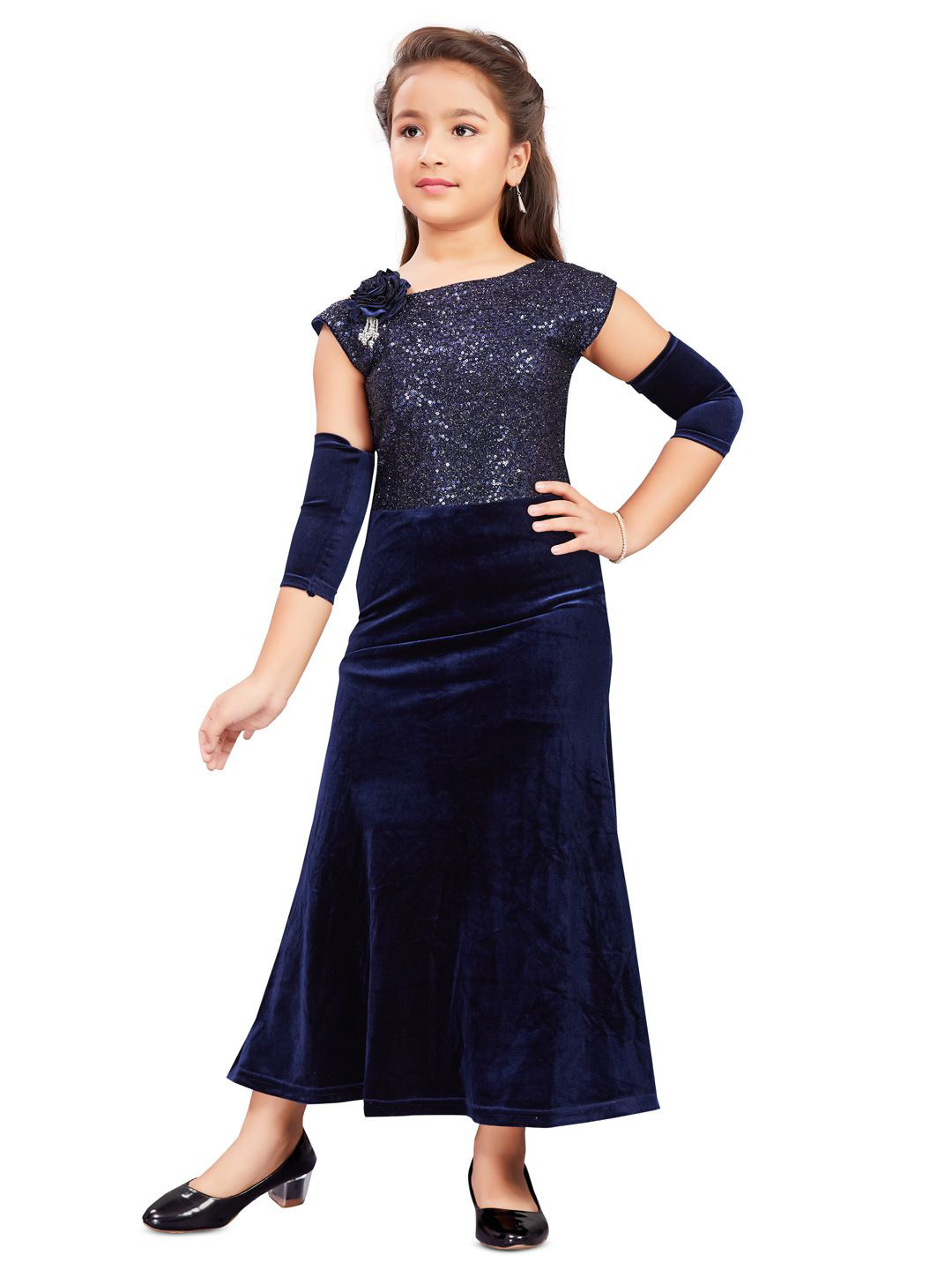 

Lei-Chie Girls Embellished Cold-Shoulder Velvet Maxi Dress, Navy blue