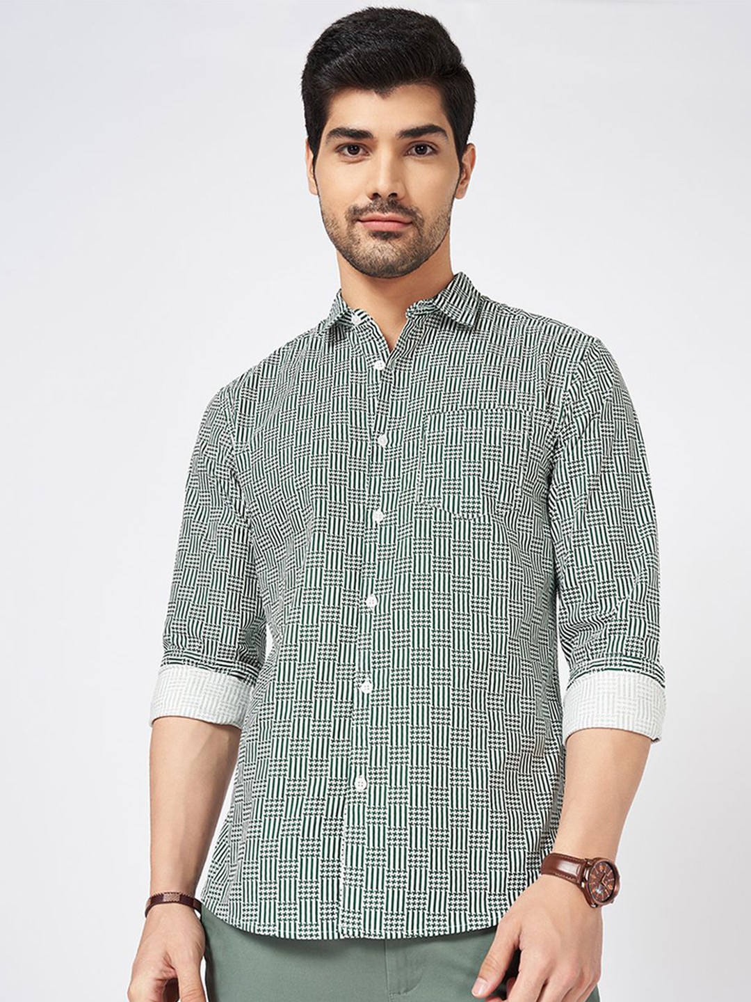 

BYFORD by Pantaloons Men Slim Fit Opaque Printed Casual Shirt, Green