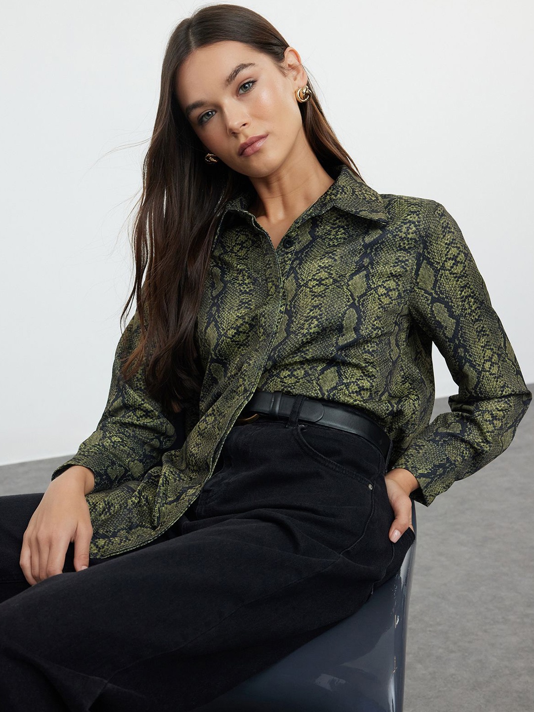 

Trendyol Women Floral Opaque Printed Casual Shirt, Na
