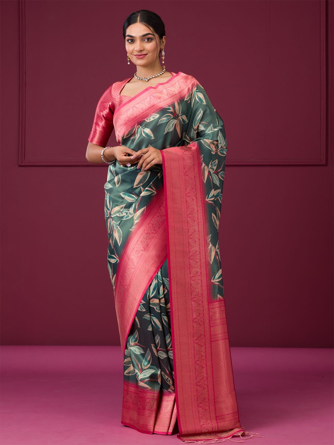 

Koskii Floral Printed Zari Saree, Green