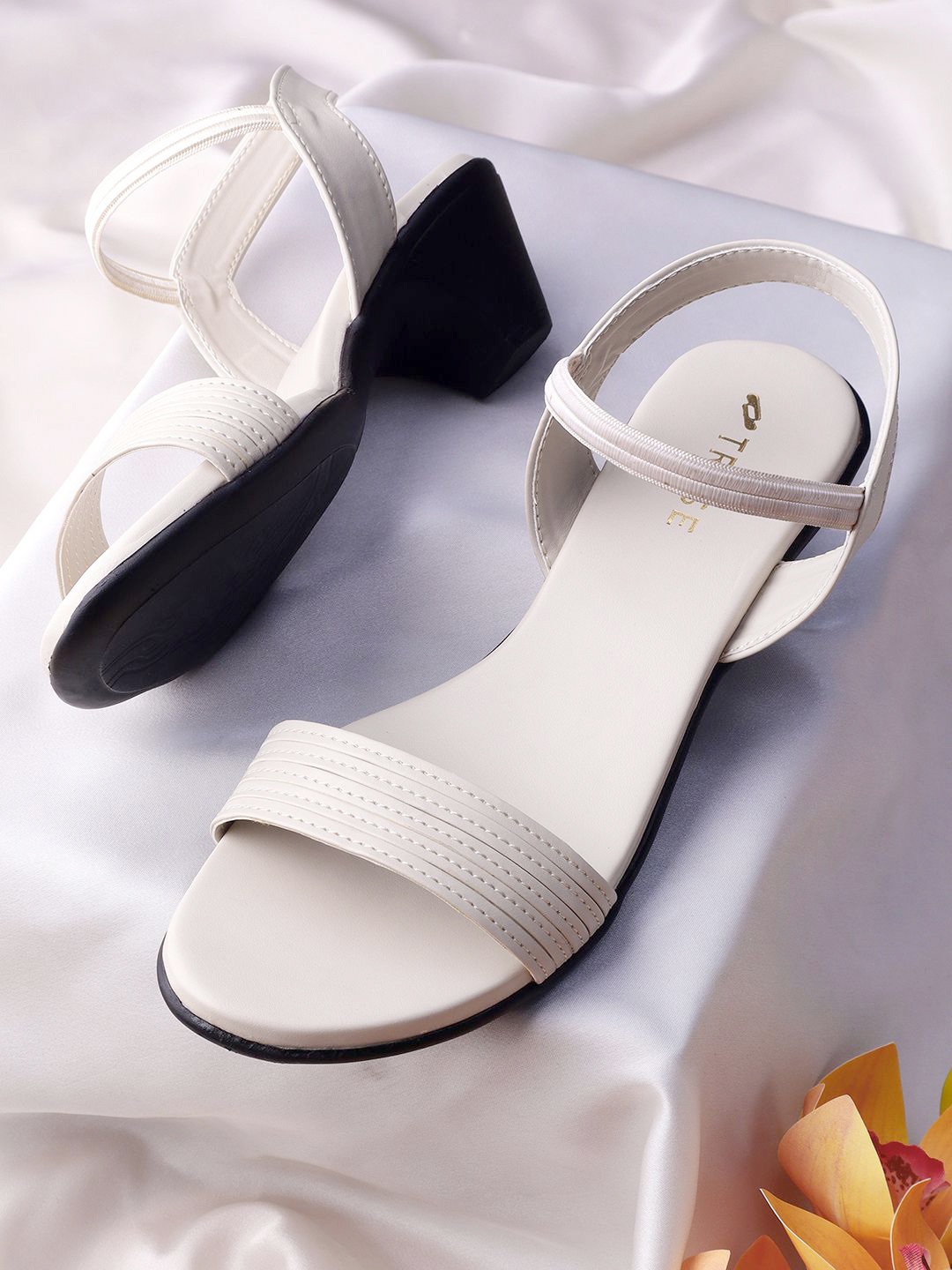 

TRASE Women Kitten Sandals, White