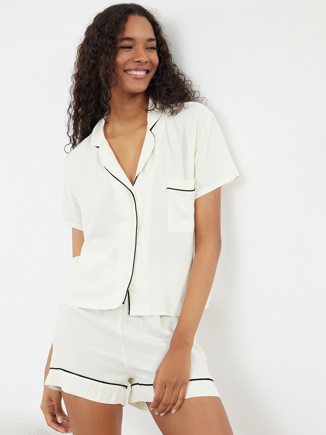 

Trendyol Women Solid Lapel Collar Night suit, White