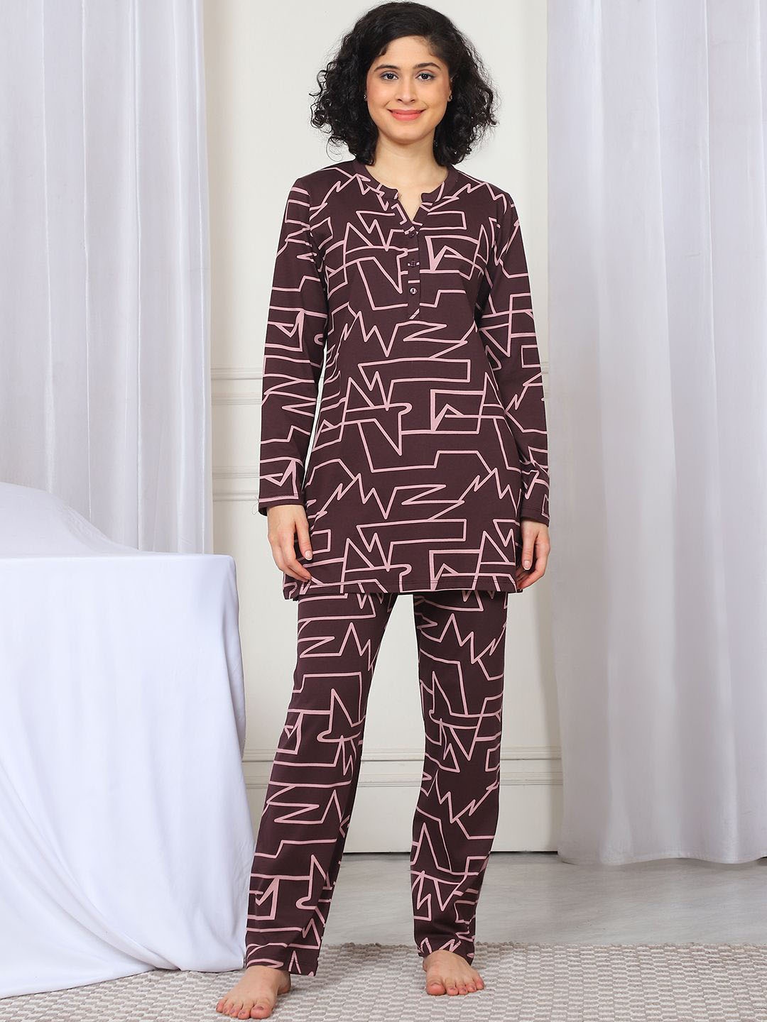 

Kanvin Women Printed Night suit, Purple