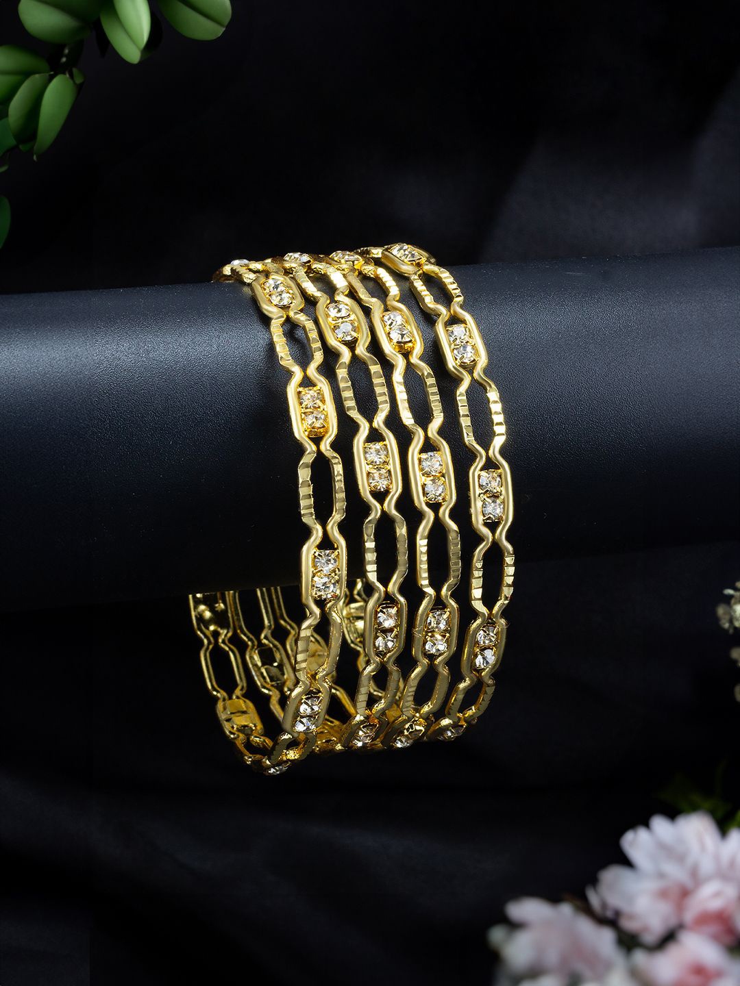 

PRIVIU Set Of 4 Gold-Plated Rhinestone Studded Bangles