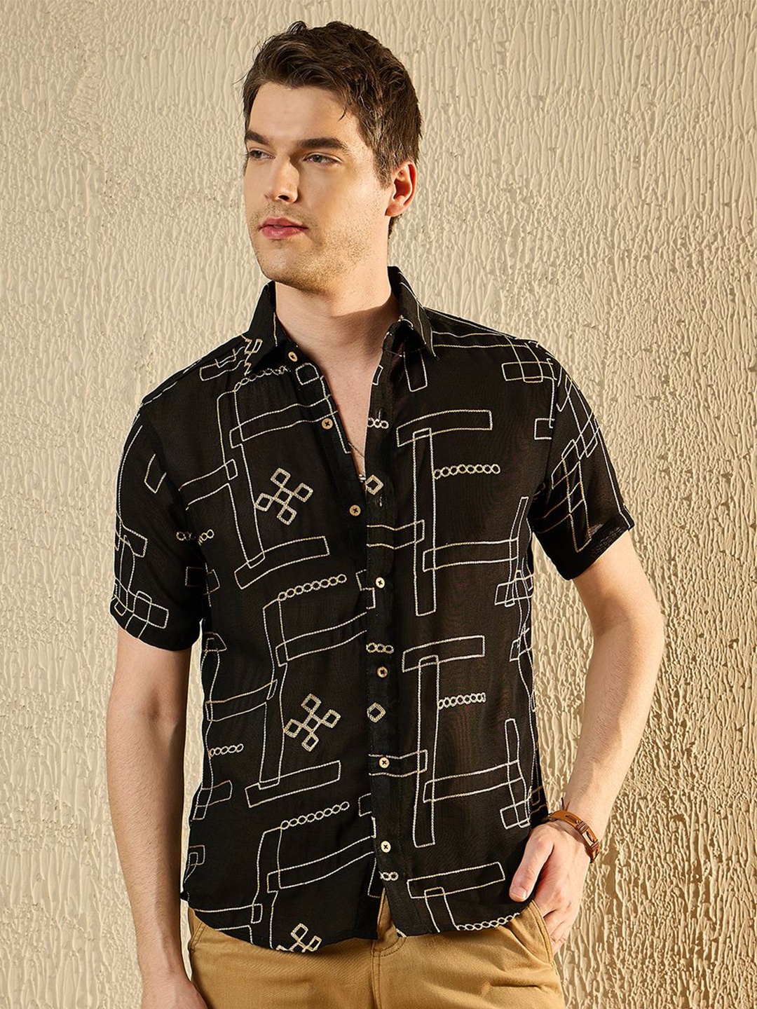 

Modeve Men Opaque Printed Casual Shirt, Black