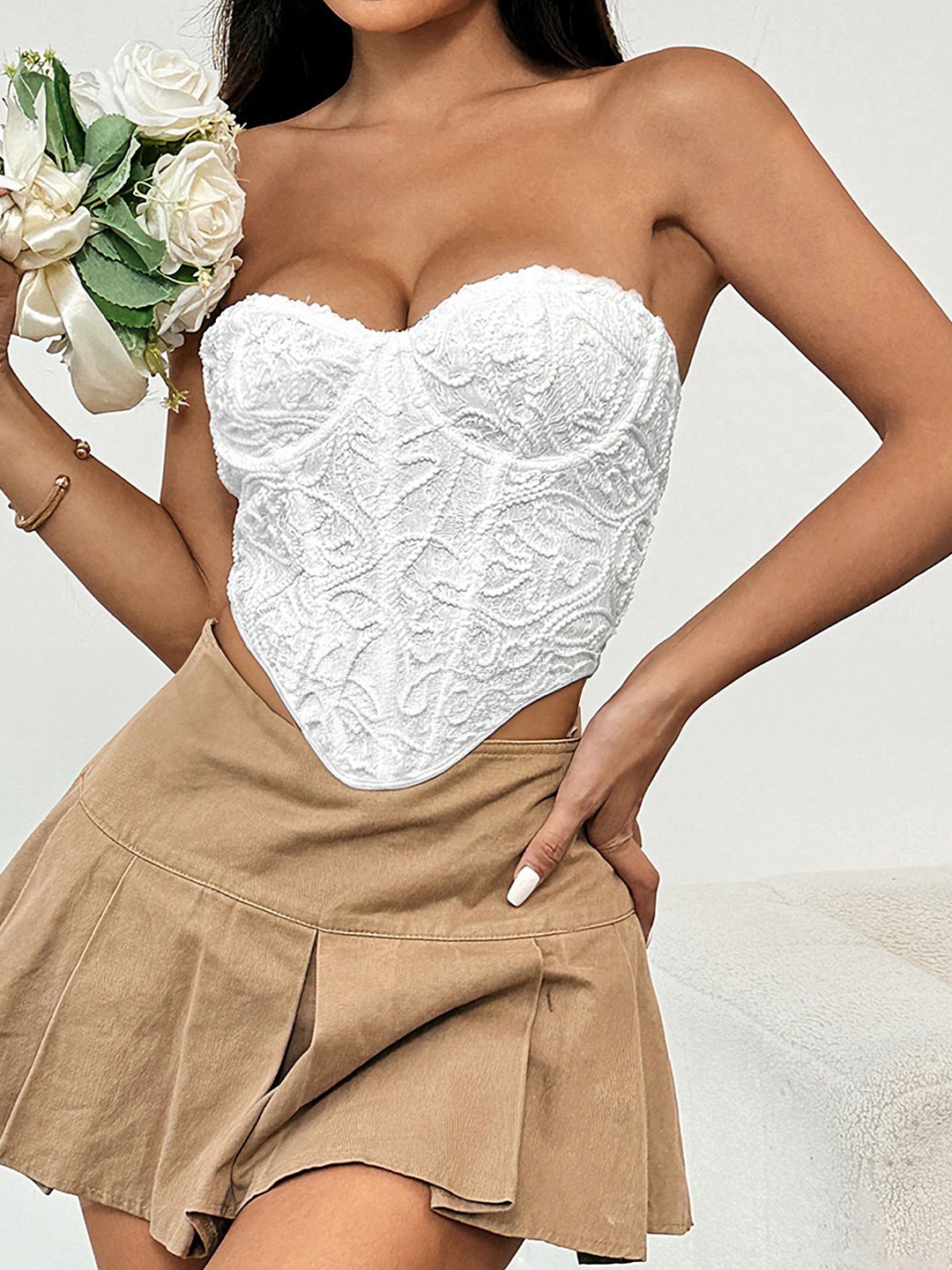 

LULU & SKY Sweetheart Neck Tube Top, White