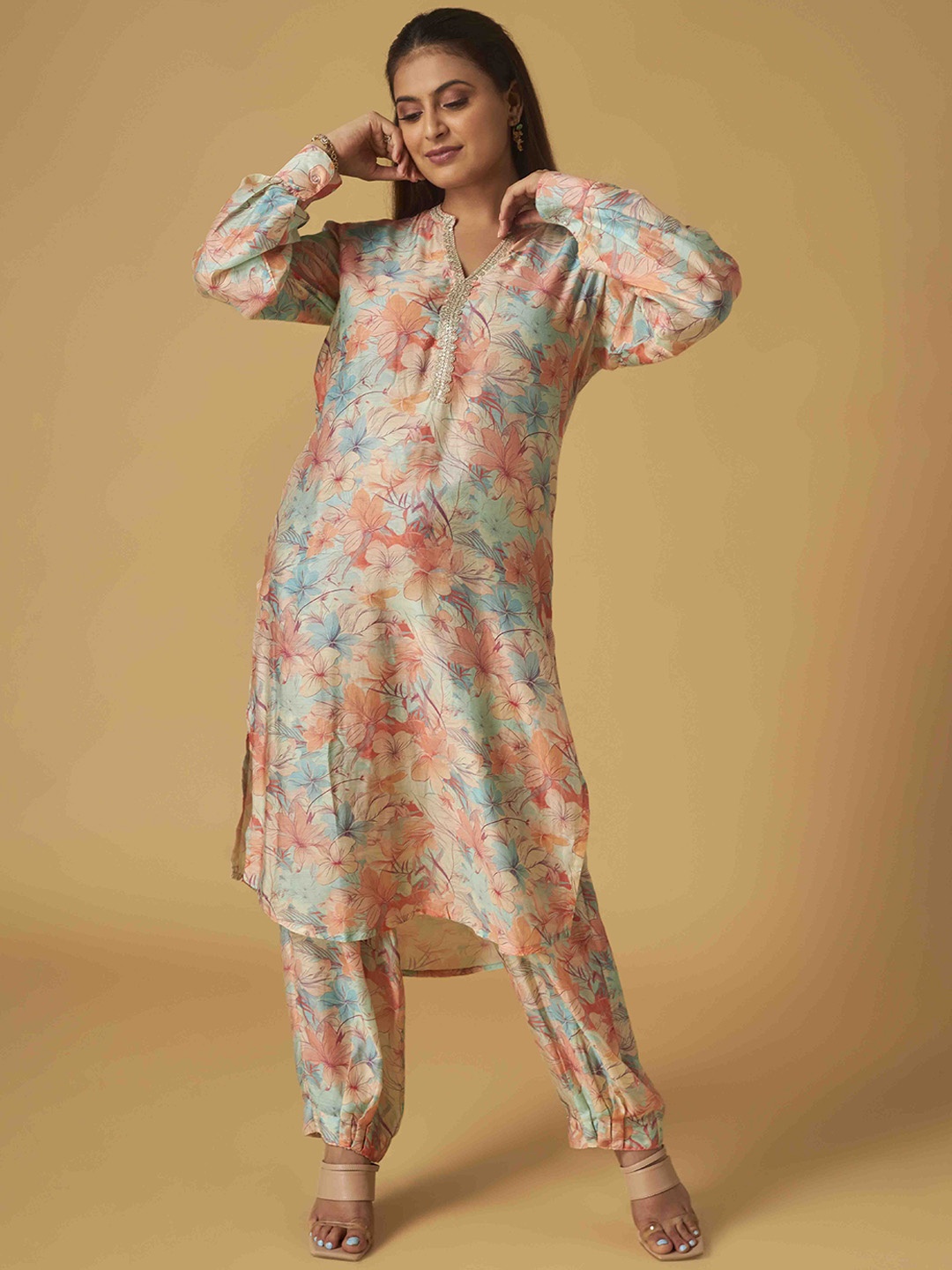 

Maisolos Floral Printed Cotton Silk Straight Kurta with Salwar, Blue